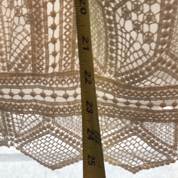 White Lacey dress - Picture 4 of 4